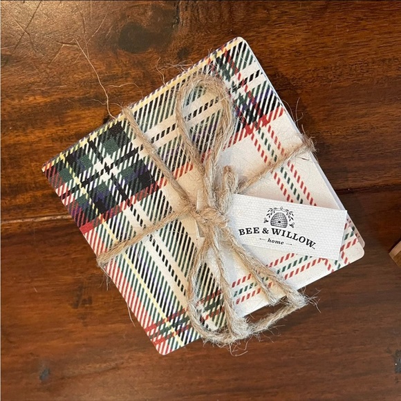 Bee & Willow coasters & wood holder - Picture 6 of 6